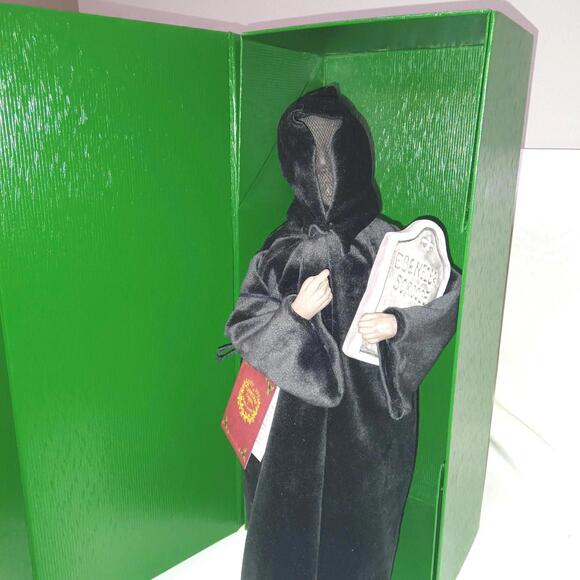 Byers' Choice Caroler Spirit of Christmas Future 2008 Porcelain Figurine NIB